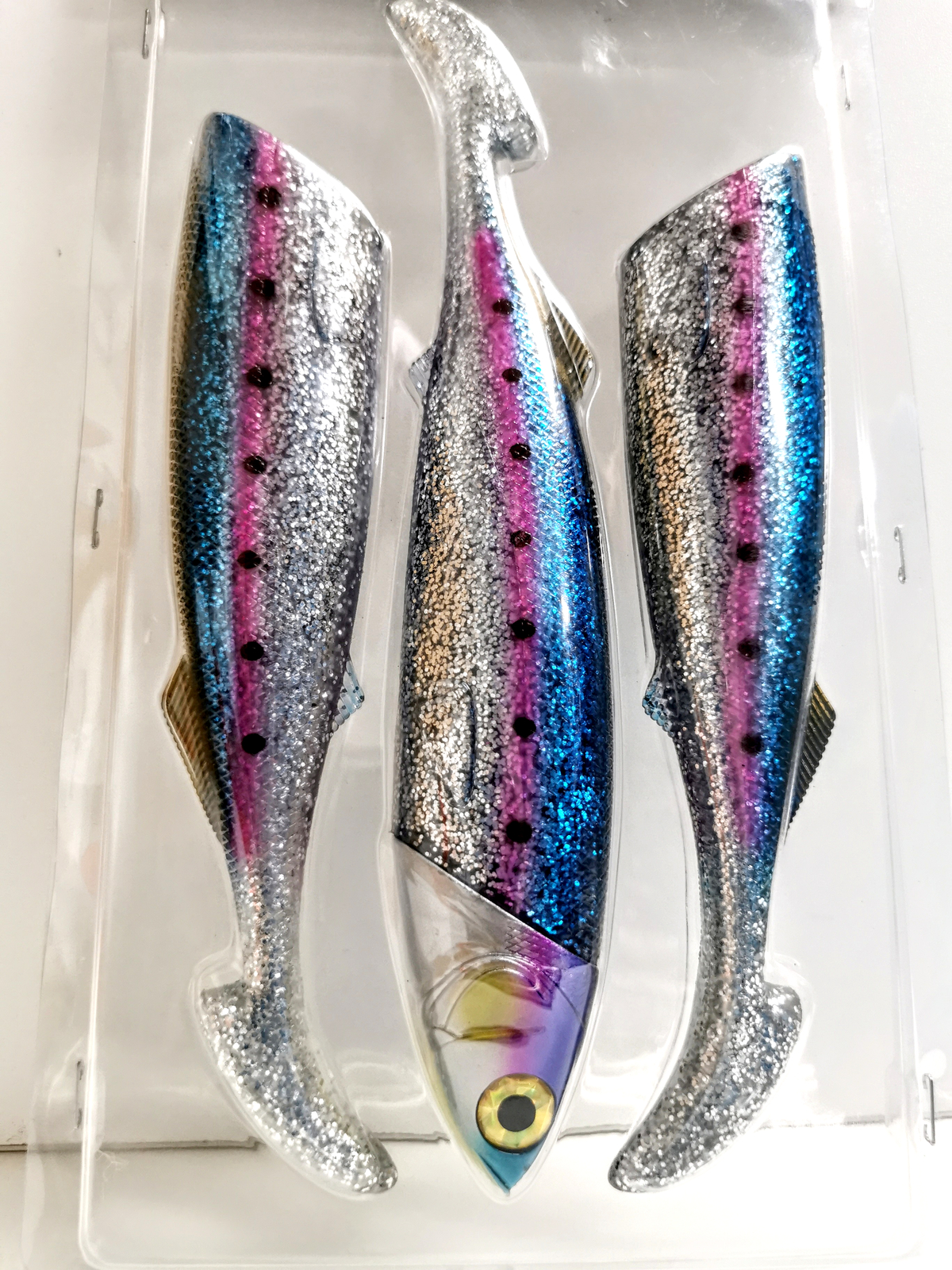 bluewater fishing lures Blue Water Baits Gong Show 10 Description These beauties from Blue Water Candy combine lead heads with reversing fine cut pearlescent fibers BLUEWATER FLY HEAD -- Fish